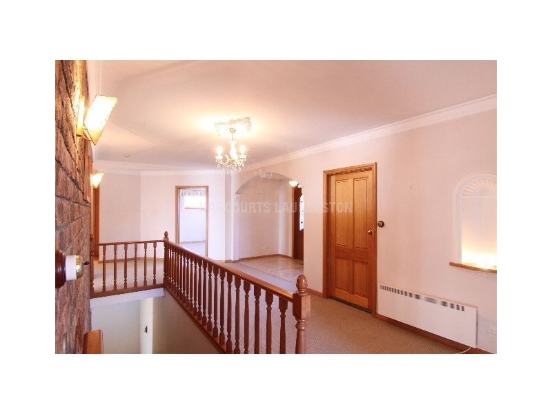 9 Far View Avenue, Riverside TAS 7250