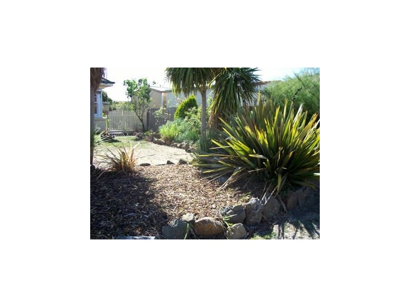 2 Truscott Grove, Mowbray TAS 7248