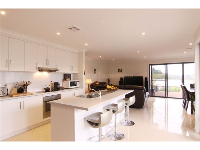 17 Savoy Place, Youngtown TAS 7249