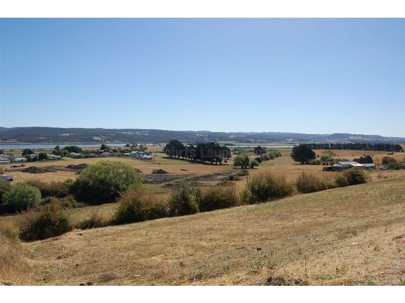 35 Roberts Crescent, Newnham TAS 7248