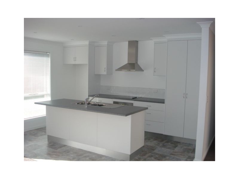2/20 Savoy Place, Youngtown TAS 7249