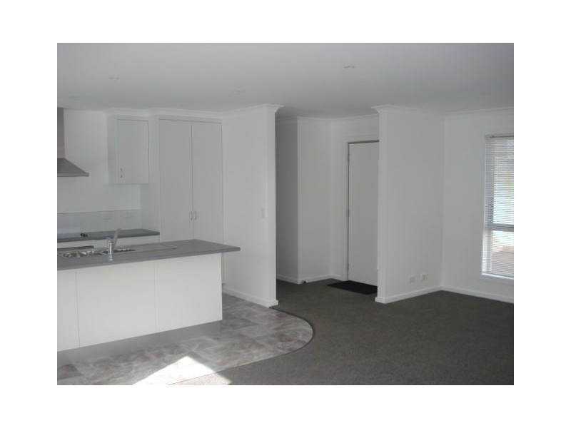 2/20 Savoy Place, Youngtown TAS 7249