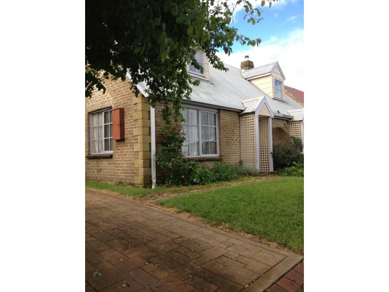 2 Collins Street, Evandale TAS 7212