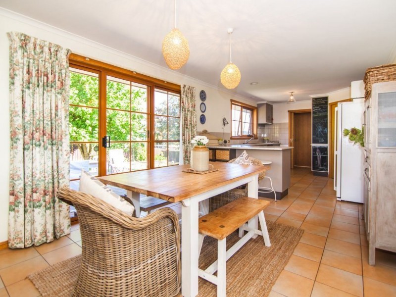 7 Dafnis Drive, Newnham TAS 7248