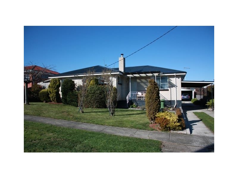 9 Snow Street, Newnham TAS 7248