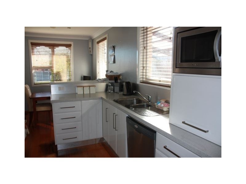 9 Snow Street, Newnham TAS 7248