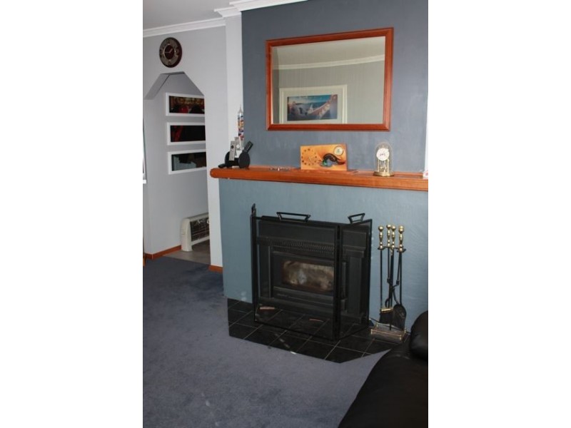 9 Snow Street, Newnham TAS 7248