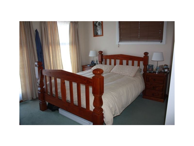 9 Snow Street, Newnham TAS 7248