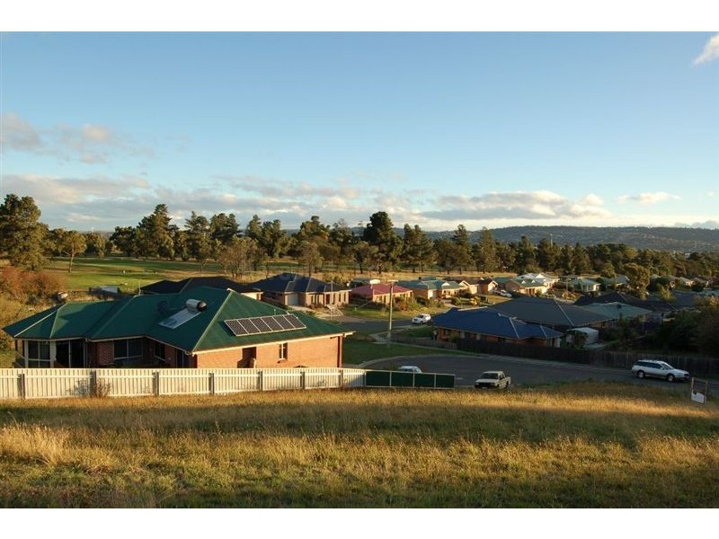 8 Meadowbank Road, Newnham TAS 7248