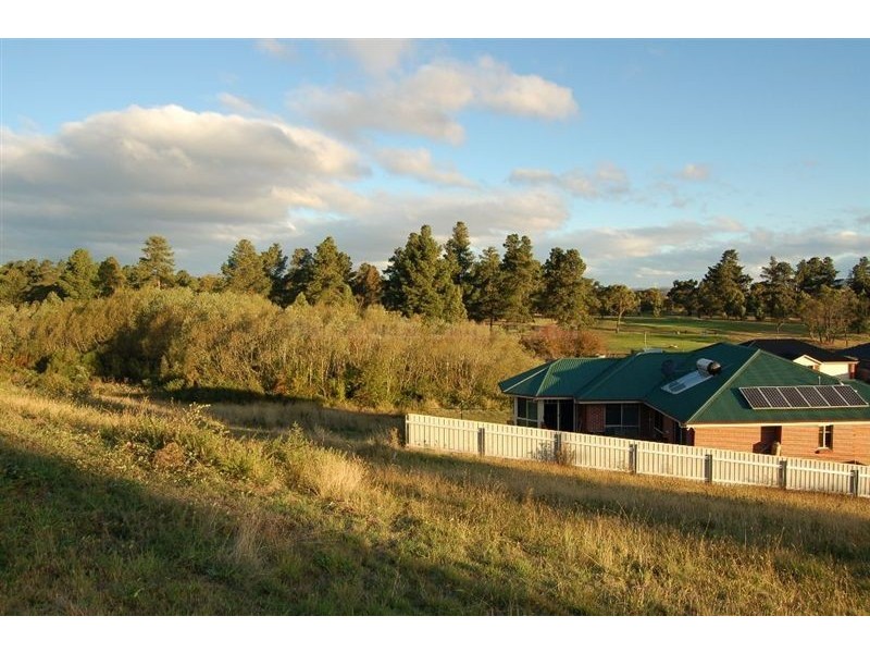 8 Meadowbank Road, Newnham TAS 7248