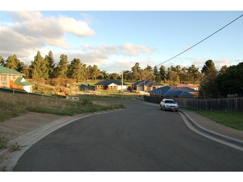 10 Meadowbank Road, Newnham TAS 7248