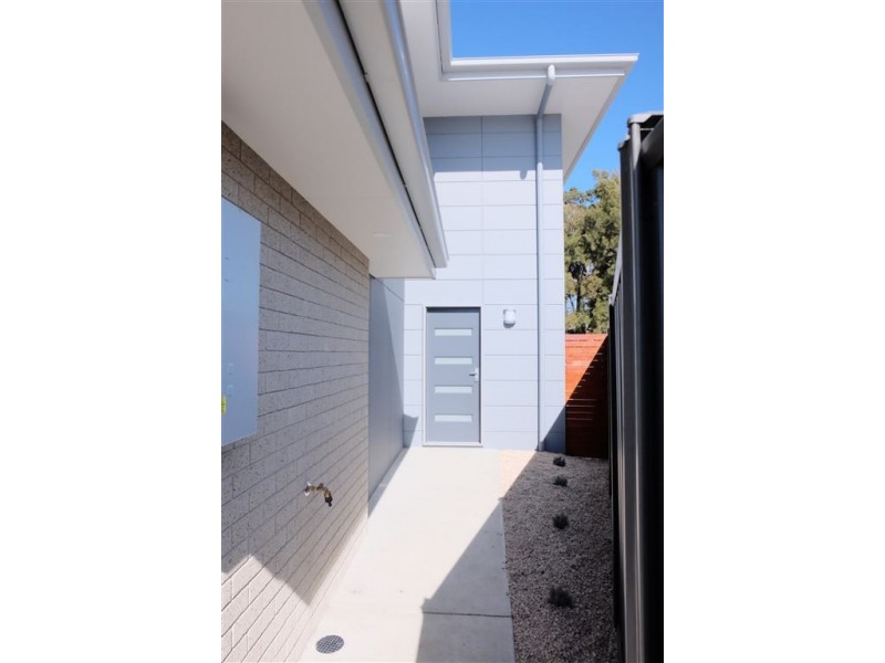 Room 1, 1/9-11 Hortus Place, Newnham TAS 7248
