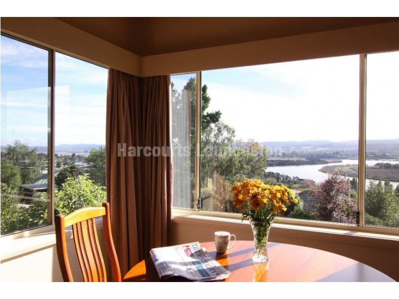 77 Forest Road, Trevallyn TAS 7250