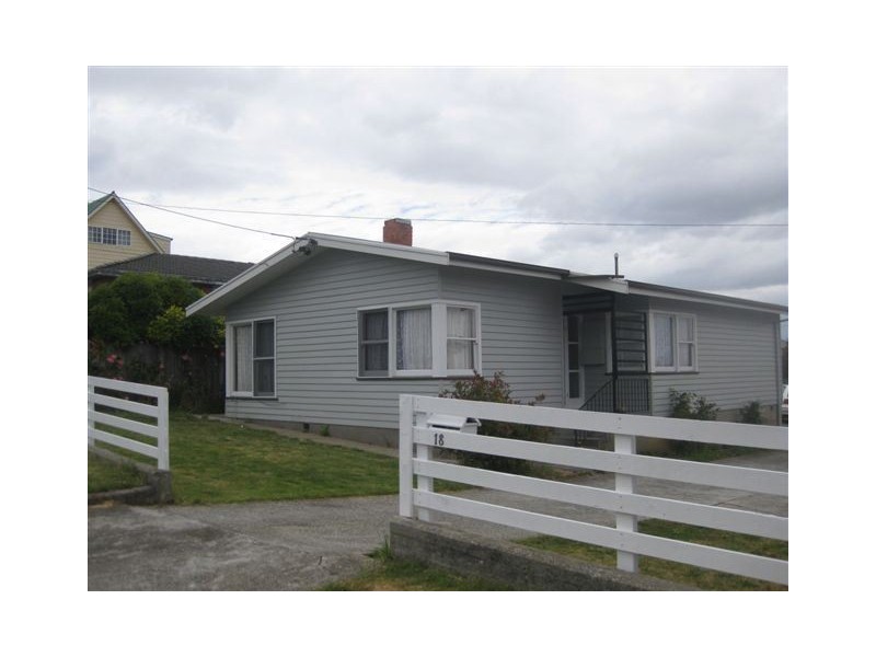 18 Cedar Street, Newnham TAS 7248