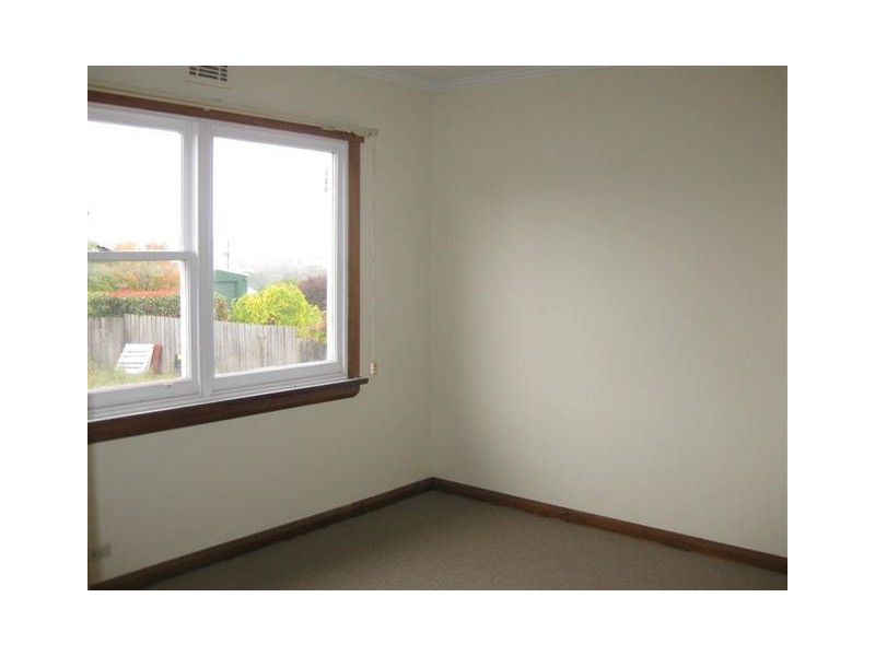 18 Cedar Street, Newnham TAS 7248