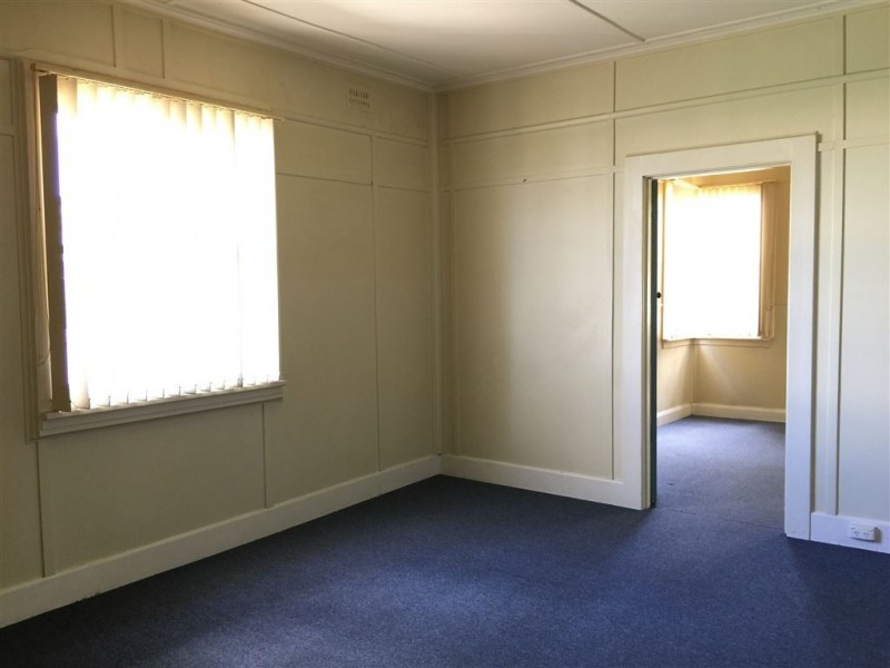 16 Walkers Avenue, Newnham TAS 7248