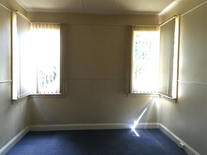 16 Walkers Avenue, Newnham TAS 7248