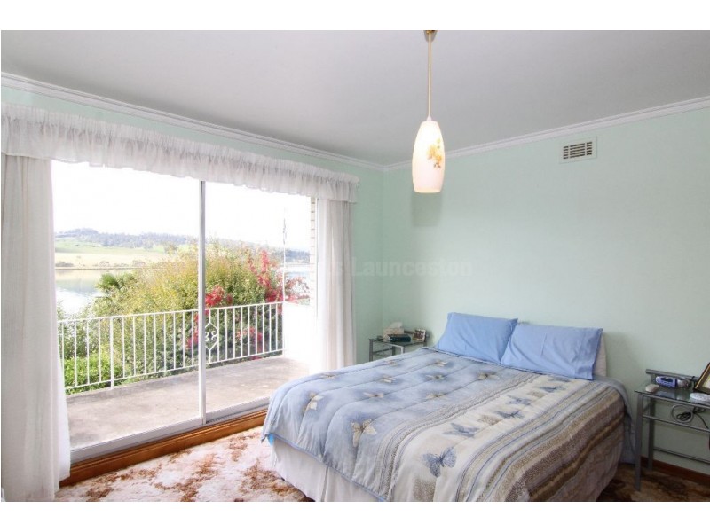 22 Rosevears Drive, Lanena TAS 7275