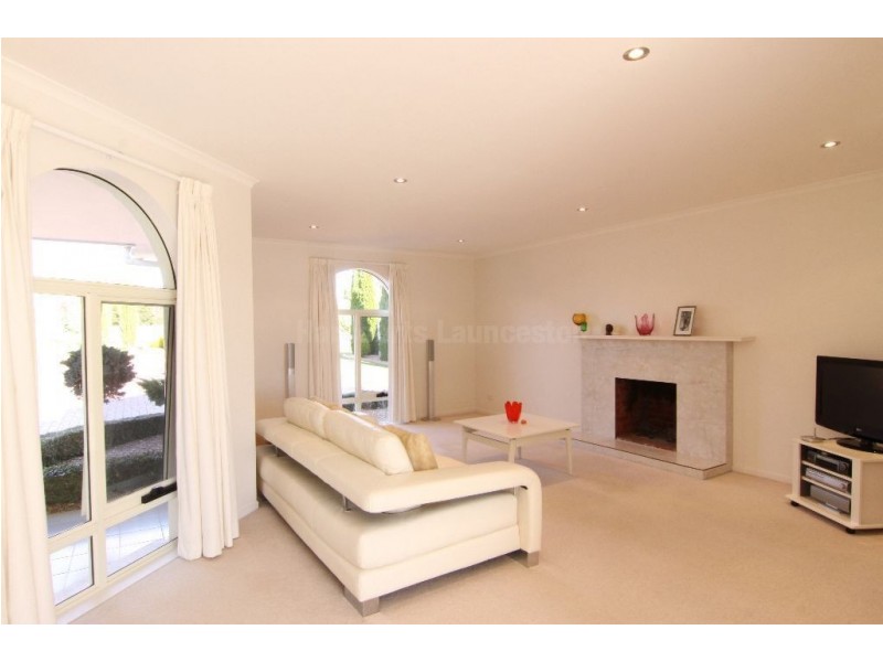 88 Country Club Avenue, Prospect Vale TAS 7250