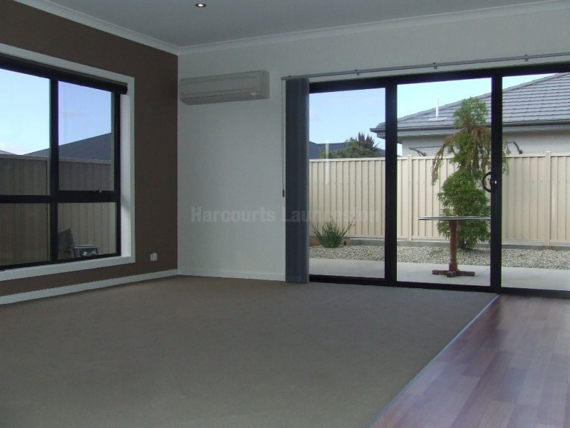 5/26-28 Bartlett Grove, Newnham TAS 7248