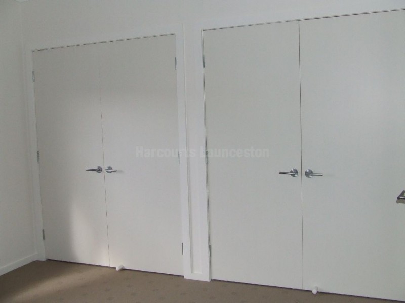 5/26-28 Bartlett Grove, Newnham TAS 7248