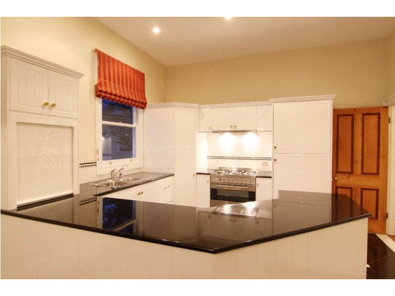 2 Carnarvon Street, East Launceston TAS 7250