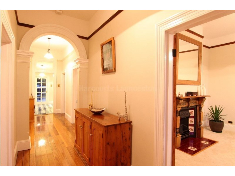 2 Carnarvon Street, East Launceston TAS 7250