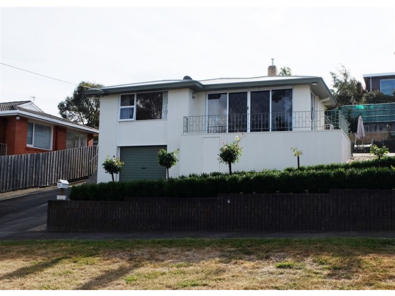 21 Floreat Crescent, Trevallyn TAS 7250