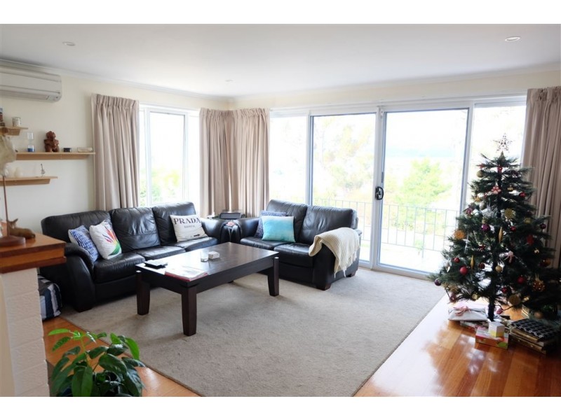 21 Floreat Crescent, Trevallyn TAS 7250