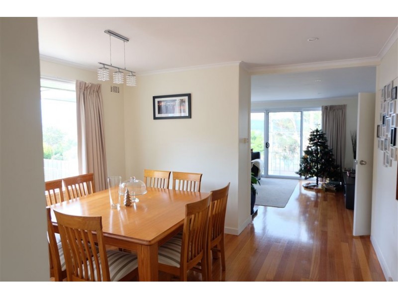 21 Floreat Crescent, Trevallyn TAS 7250