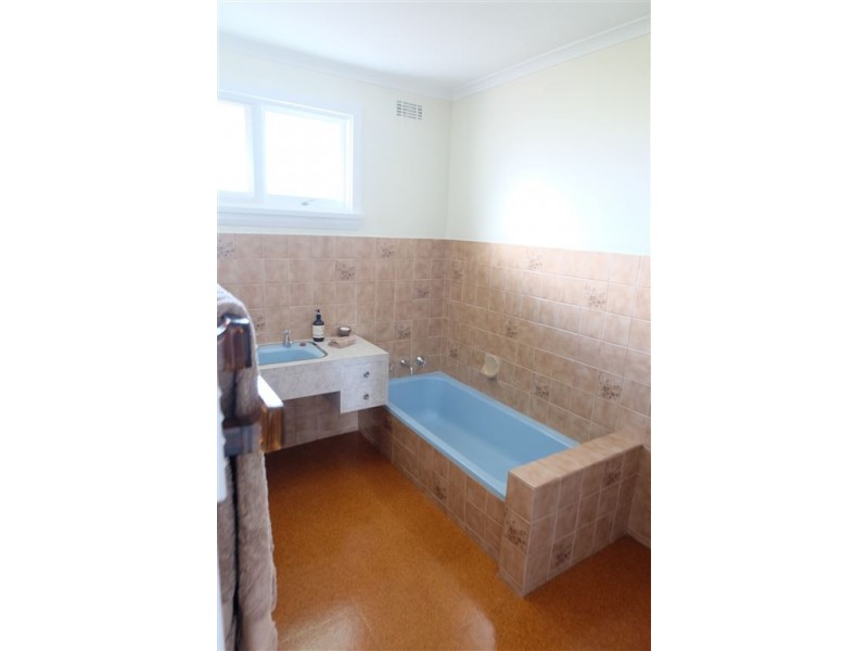 21 Floreat Crescent, Trevallyn TAS 7250