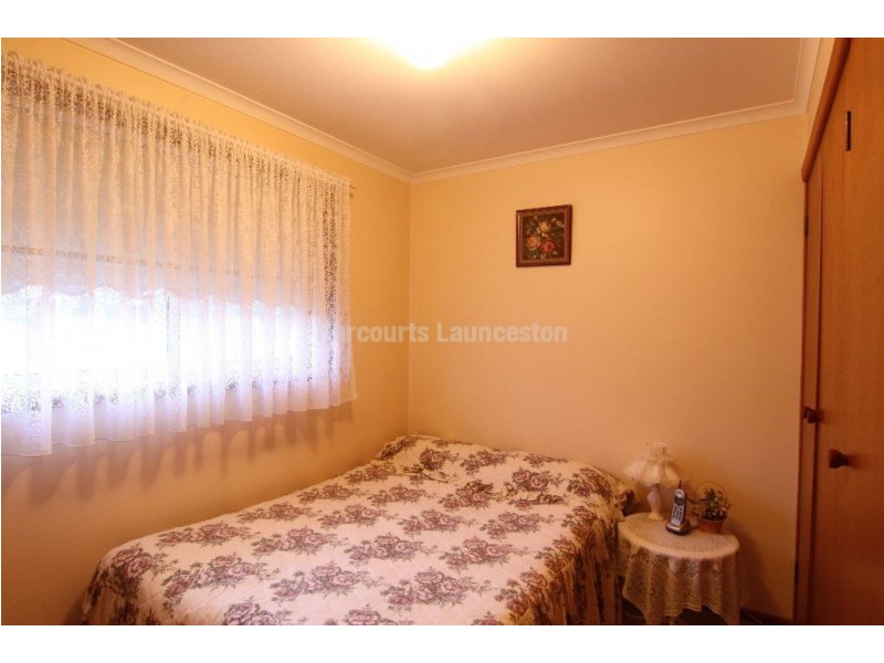 2/27 Country Club Avenue, Prospect Vale TAS 7250
