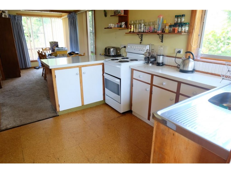 38 Oaktree road, Youngtown TAS 7249