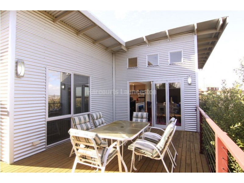 1 & 2/18 Dobson Street, Mowbray TAS 7248