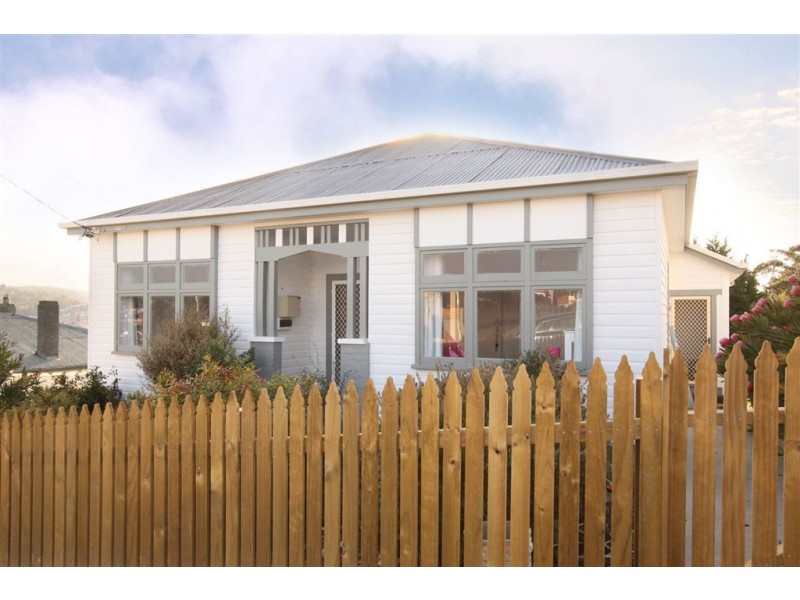 8 Eastbourne, Launceston TAS 7250