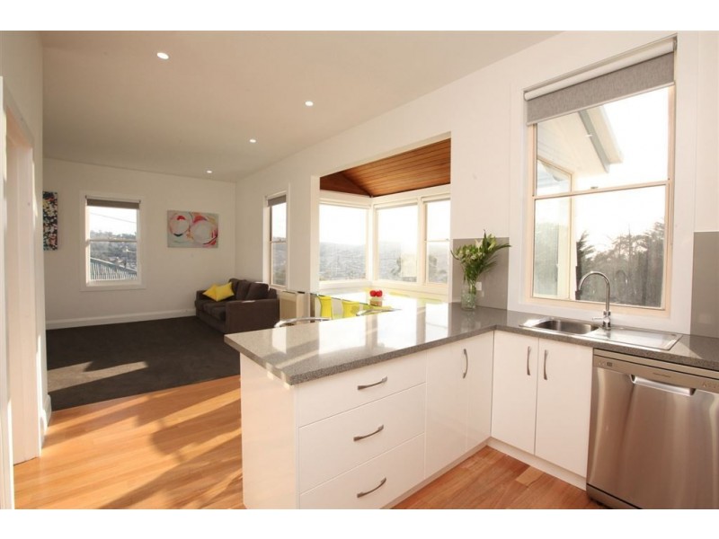 8 Eastbourne, Launceston TAS 7250