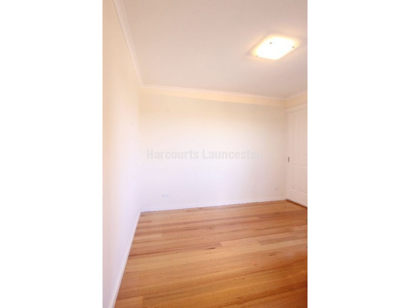 2/18 Dobson Street, Mowbray TAS 7248