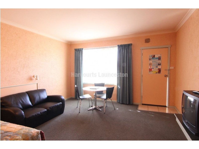 2/23-27 Elouera Street, Riverside TAS 7250