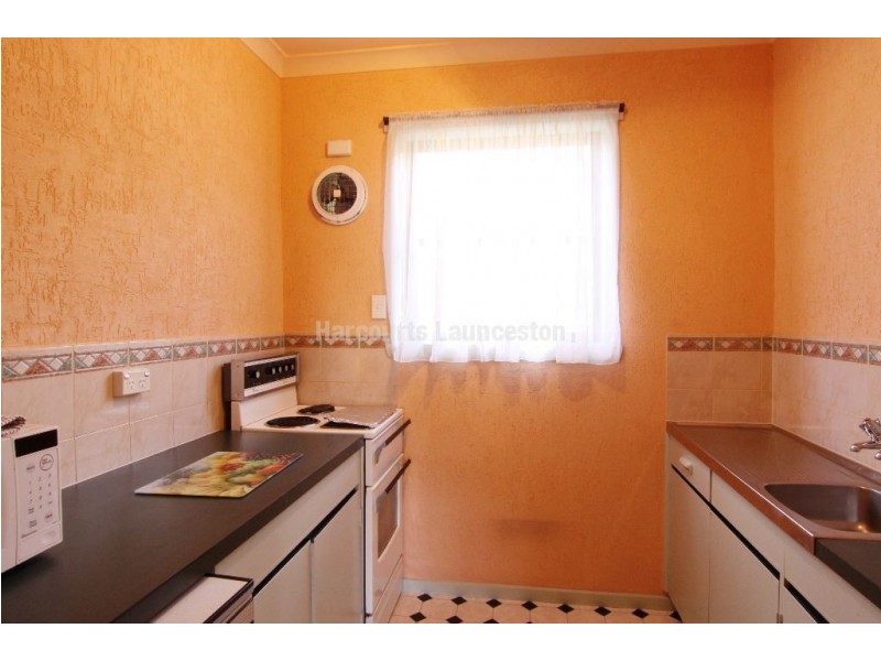 2/23-27 Elouera Street, Riverside TAS 7250