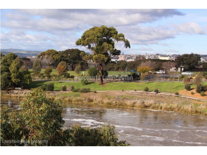 2/23-27 Elouera Street, Riverside TAS 7250