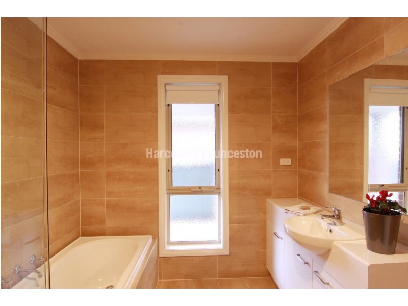 2/1 Beaton Street, Exeter TAS 7275