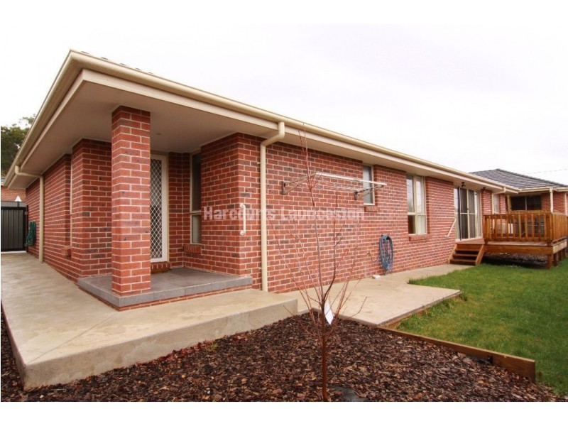 2/1 Beaton Street, Exeter TAS 7275