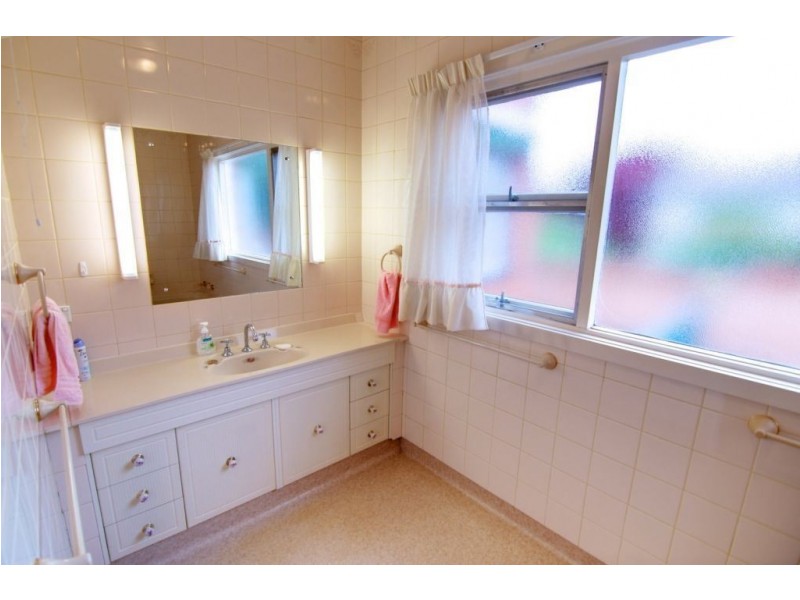 20 Newstead Crescent, Newstead TAS 7250