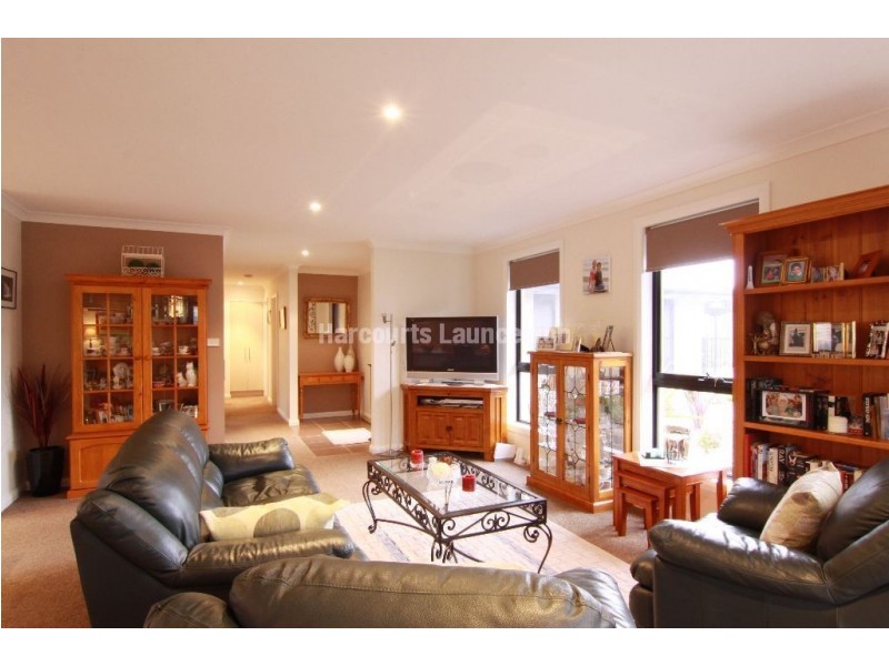 2/45 Poplar Parade, Youngtown TAS 7249