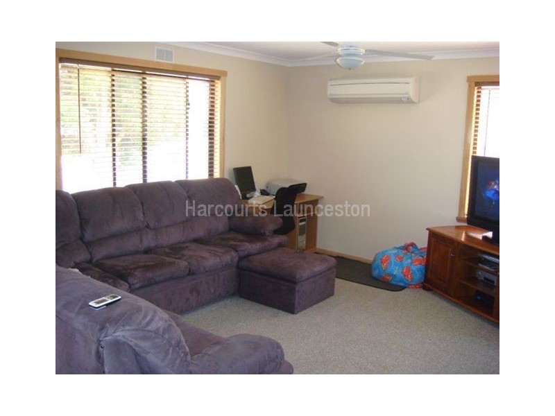 10 Yarloop Street, Waverley TAS 7250