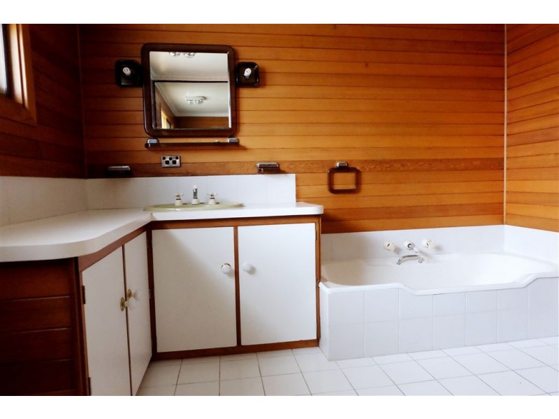 6 Cedar Street, Newnham TAS 7248