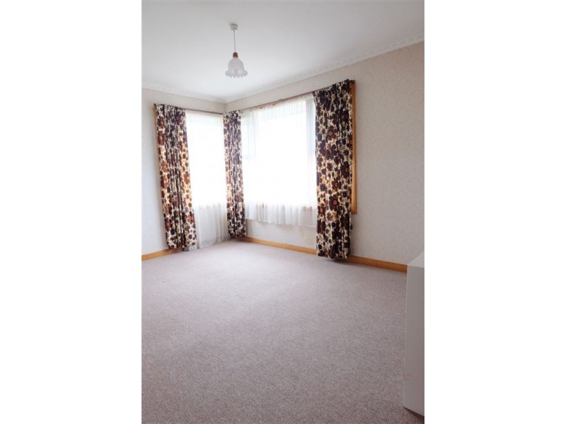 6 Cedar Street, Newnham TAS 7248