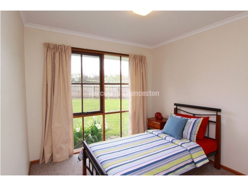 4 Wintercole Court, Newnham TAS 7248