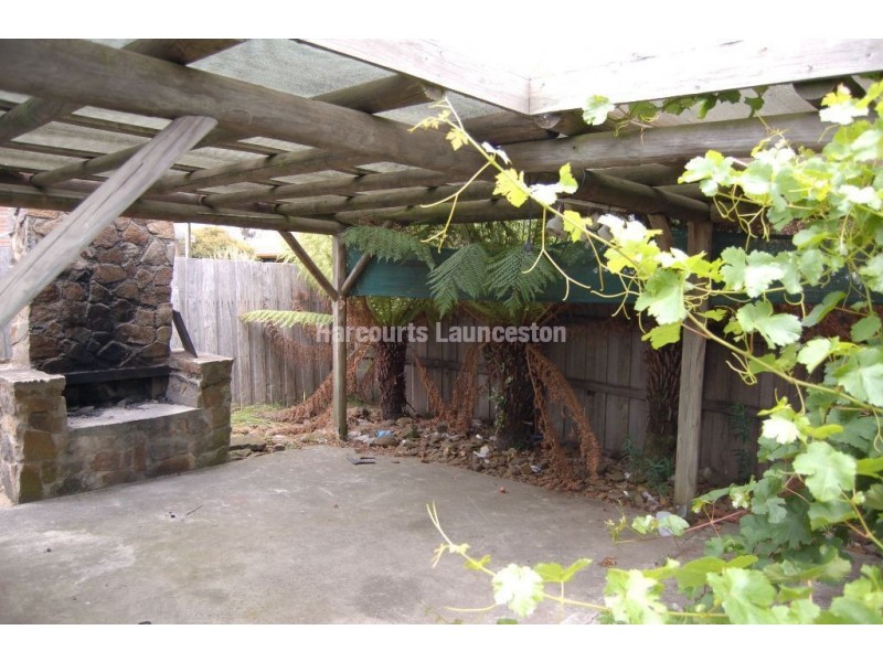 8 Boobialla Street, Rocherlea TAS 7248