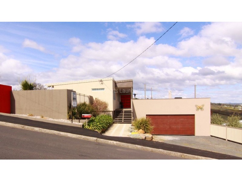 44 Bill Grove, Mowbray TAS 7248